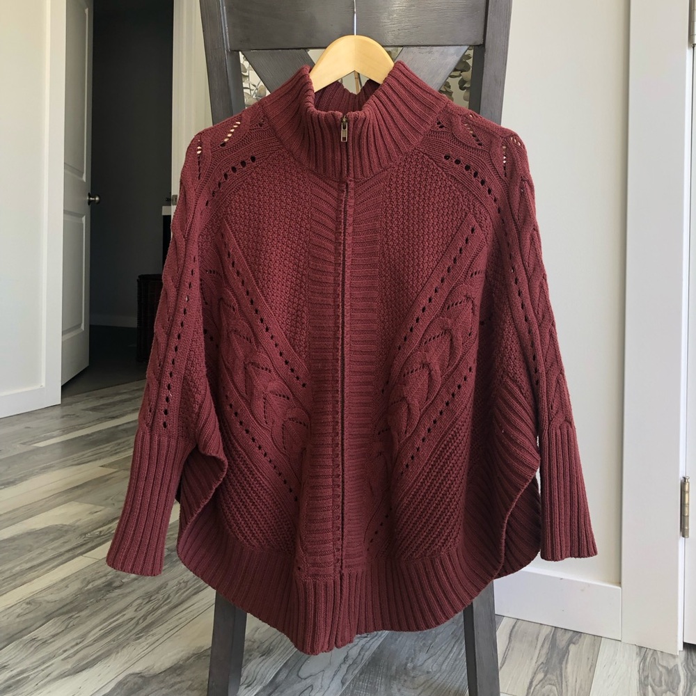 Simply Noelle Zip-up Cable Knit Poncho